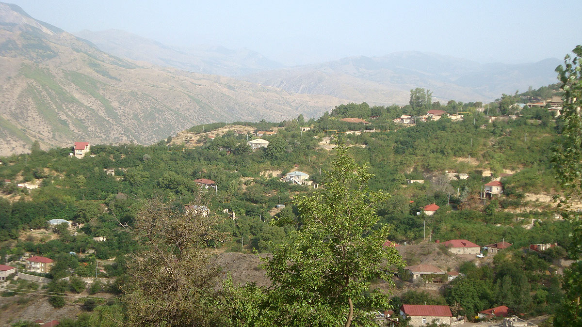 Lachin (Laçın, Բերձոր, Berdzor, Лачин) (Photo license: CC-BY-SA 4.0)